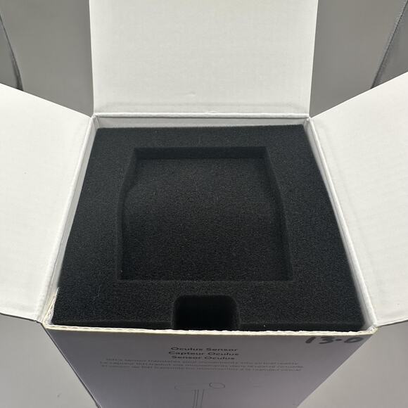 Genuine Oculus Rift Sensor USB IR Tracking Camera for PC VR 3P-A 340-03113-02 - Picture 4 of 10